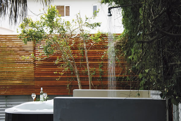 jacuzi