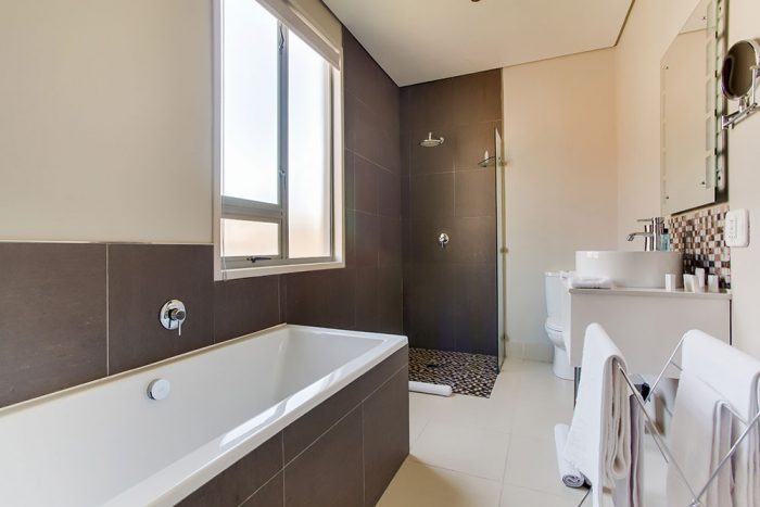 the one8 standard bathroom